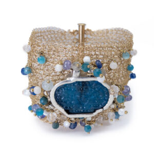 Brazalete de Malla y Pieza Antigua